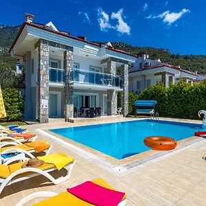 Yasam Park Rena Villalari Oeluedeniz Fethiye